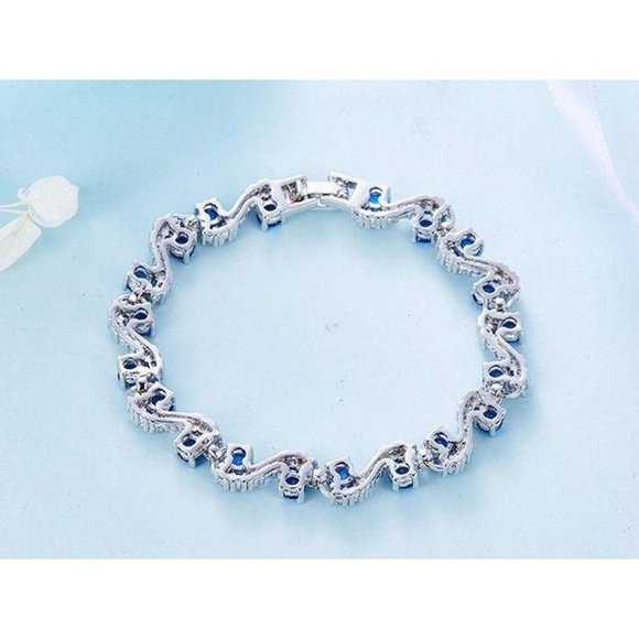 BRAND NEW Beautiful Waterdrop Crystal Bracelet fo - Picture 3 of 8